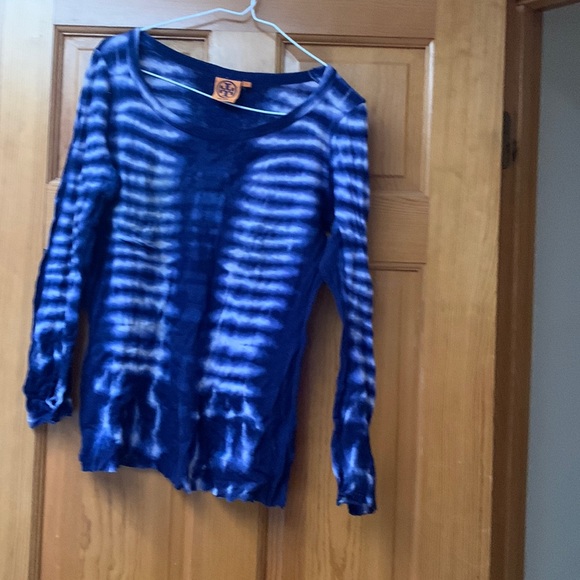 Tory Burch Tops - Tory Buch Long Sleeved T-Shirt - Size L